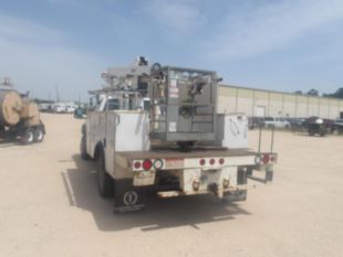 Versalift Telecom Aerial Device Cable Placer on 2017 Ford F550 4x2