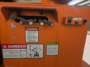 2000 International 4700 Lift-All Aerial Lift Truck