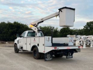 2023 Chevrolet 6500 4x2 Versalift SST-36-NE Bucket Truck