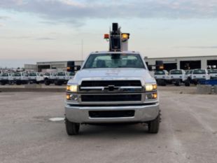 2023 Chevrolet 6500 4x2 Versalift SST-36-NE Bucket Truck