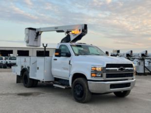 2023 Chevrolet 6500 4x2 Versalift SST-36-NE Bucket Truck