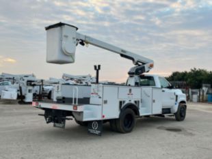 2023 Chevrolet 6500 4x2 Versalift SST-36-NE Bucket Truck