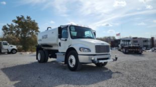 2017 Freightliner M2106 4x2 2022 Load King 2500 Gallon Water Truck