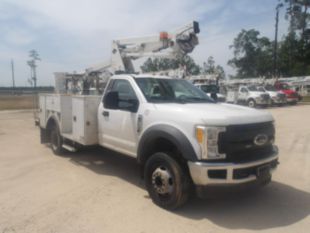 Versalift Telecom Aerial Device Cable Placer on 2017 Ford F550 4x2