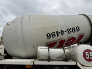 2007 Oshkosh S Series 6x6 Quad-Axle Concrete Mixer Truck