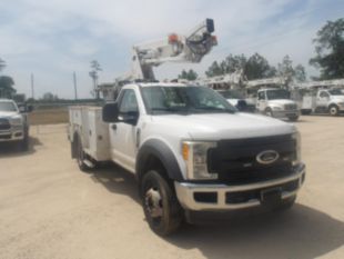 Versalift Telecom Aerial Device Cable Placer on 2017 Ford F550 4x2
