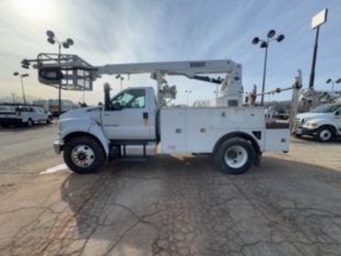 Versalift VTP-40-NE Cable Placer on 2019 Ford F750 4x2