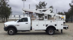 2015 RAM 5500 4x4 Versalift SST-40 Bucket Truck