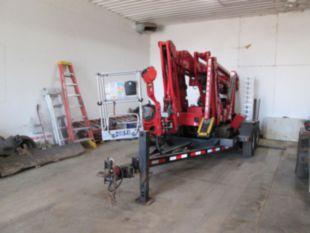 2018 CMC S-19HD Tracked Aerial Lift with Trailer