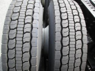 2011 Int'l Diesel 6x4 Extended Cab 7500 Tractor