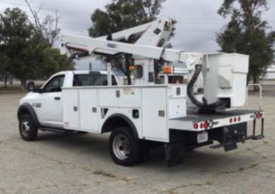 2015 RAM 5500 4x4 Versalift SST-40 Bucket Truck