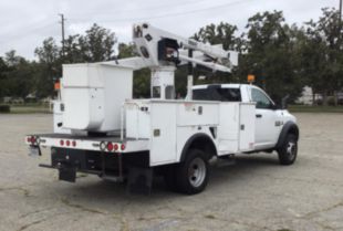 2015 RAM 5500 4x4 Versalift SST-40 Bucket Truck