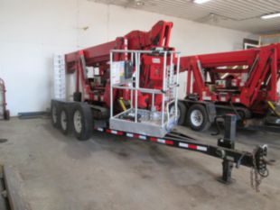2018 CMC S-19HD Tracked Aerial Lift with Trailer