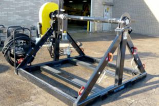 26,000 lbs 102 in Diameter x 70 in Width Hydraulic Brake Stationary Reel Stand