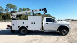 2019 RAM 5500 4x4 IMT 7500 Service Truck With Crane
