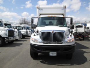 2011 Int'l Diesel 6x4 4400 Box Truck