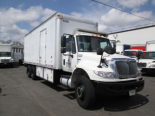 2011 Int'l Diesel 6x4 4400 Box Truck
