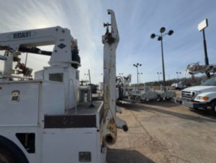 Versalift VTP-40-NE Cable Placer on 2019 Ford F750 4x2