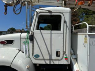 2009 Peterbilt 337 Diesel 4x2 Terex Commander 4047 Digger Derrick Truck