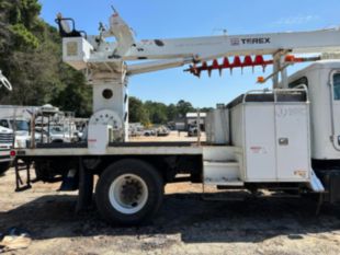 2009 Peterbilt 337 Diesel 4x2 Terex Commander 4047 Digger Derrick Truck