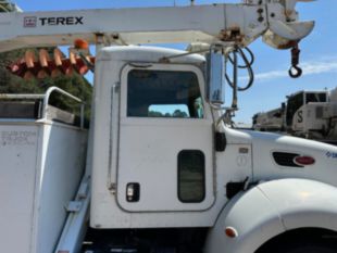 2009 Peterbilt 337 Diesel 4x2 Terex Commander 4047 Digger Derrick Truck