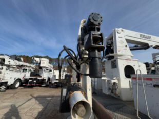 Versalift VTP-40-NE Cable Placer on 2019 Ford F750 4x2