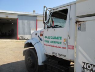 1999 Int'l Diesel 4x2 4700 Chipper Truck