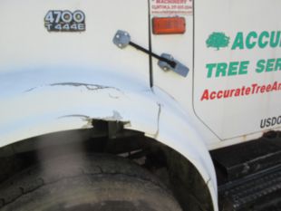 1999 Int'l Diesel 4x2 4700 Chipper Truck