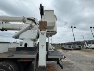 2016 Tri Terex TM125 Bucket Truck