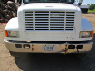 1999 Int'l Diesel 4x2 4700 Chipper Truck