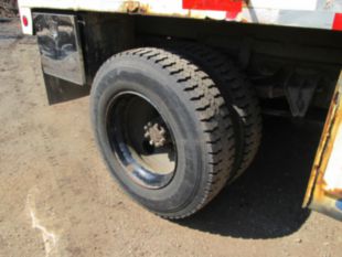 1999 Int'l Diesel 4x2 4700 Chipper Truck