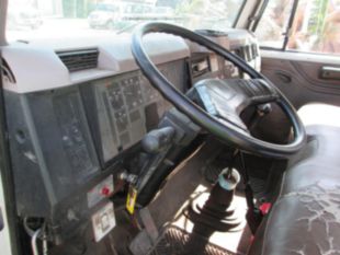 1999 Int'l Diesel 4x2 4700 Chipper Truck