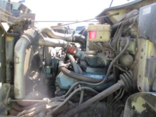 1999 Int'l Diesel 4x2 4700 Chipper Truck