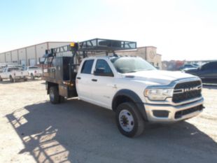 2019 RAM 5500 4x4 Flatbed Truck