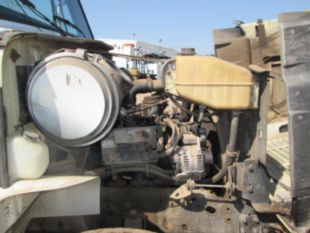 1999 Int'l Diesel 4x2 4700 Chipper Truck