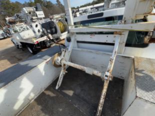Versalift VTP-40-NE Cable Placer on 2019 Ford F750 4x2