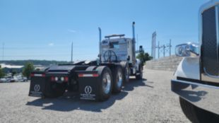 2020 Kenworth T880 8x4 Daycab Tractor