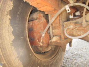 1999 Int'l Diesel 4x2 4700 Chipper Truck