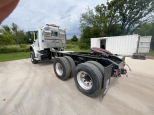 2017 Freightliner M2106 6x6 Daycab Tractor