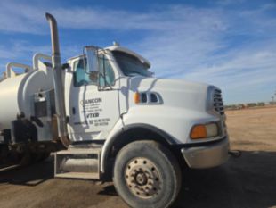 2009 Sterling  LT-8500 Tandem Axle Cusco Vac-Truck