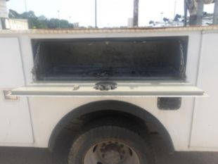Versalift Telecom Aerial Device Cable Placer on 2017 Ford F550 4x2