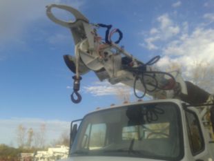 2016 Freightliner M2 4x2 Automatic Terex Commander 4047 Digger Derrick Truck