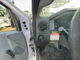 Versalift VTP-40-NE Cable Placer on 2019 Ford F750 4x2