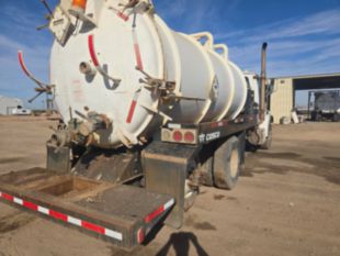 2009 Sterling  LT-8500 Tandem Axle Cusco Vac-Truck