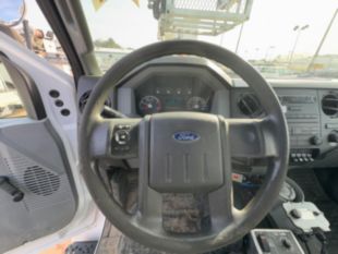 Versalift VTP-40-NE Cable Placer on 2019 Ford F750 4x2
