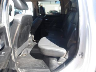 2019 RAM 5500 4x4 Flatbed Truck