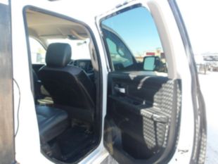 2019 RAM 5500 4x4 Flatbed Truck