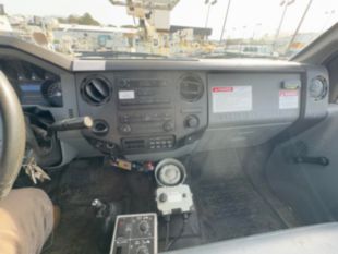 Versalift VTP-40-NE Cable Placer on 2019 Ford F750 4x2