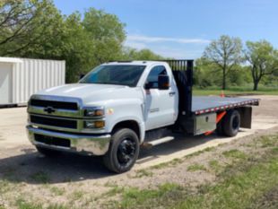 2023 Chevrolet 6500 4x2 Flatbed Truck