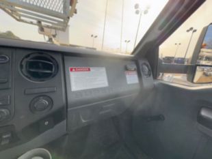 Versalift VTP-40-NE Cable Placer on 2019 Ford F750 4x2